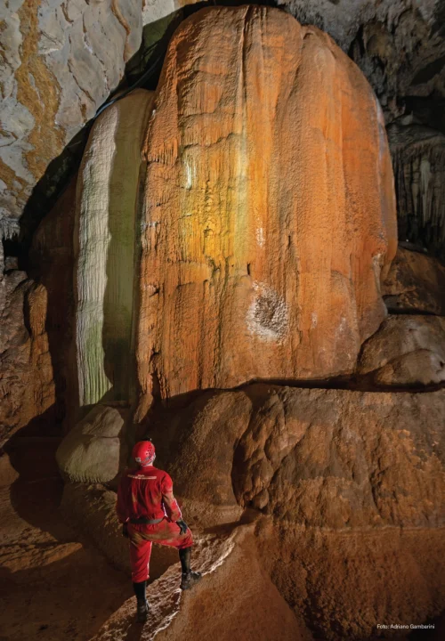 08 Livro Gruta do Maquine